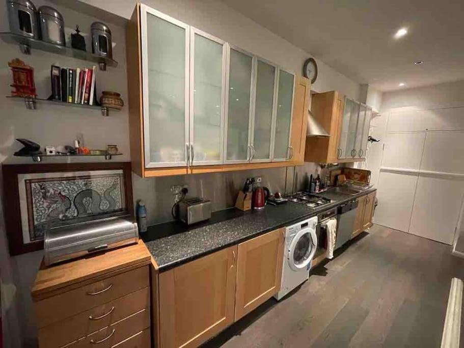 Apartment Large Flat In Kensington